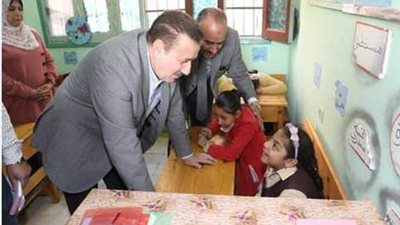 بعد زيارته لمدرسة المكفوفين...محافظ المنوفية يقرر صرف 50 ألف جنيه لدعم الاحتياجات