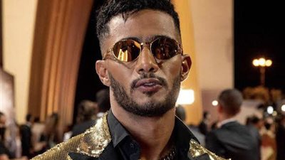 محمد رمضان يفتتح نهائي دوري أبطال أفريقيا بين الأهلي والترجي