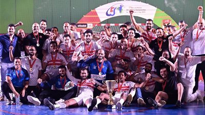 لاعبو الزمالك يصرون على حقوقهم المالية ويشتكون لدى الاتحاد المصري