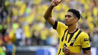 نجم البوروسيون يتوج بالجائزة الكبرى بالبوندسليغا، فهل ينتقل إلى ريال مدريد؟