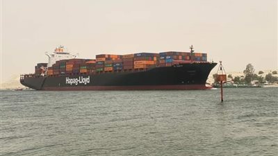 قناة السويس تشهد عبور 67 سفينة بحمولات 4.2 مليون طن اليوم
