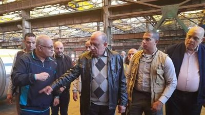 في زيارة مفاجئة.. وزير قطاع الأعمال يتفقد شركة النحاس المصرية بالإسكندرية 