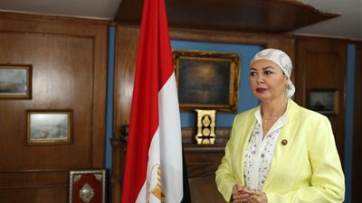 برلمانية تطالب بمنع استخدام الأكياس البلاستيك واستبدالها بمواد صديقة للبيئة