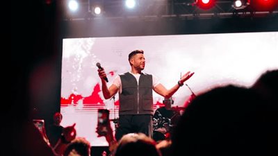 حماقي يشارك صورًا من حفله في لوس أنجلوس