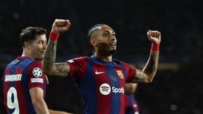 التعادل الإيجابي يحسم الشوط الأول بين برشلونة وباريس سان جيرمان
