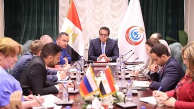 وزير الصحة يبحث تعزيز سبل التعاون بمجالات تطوير نظم الرعاية الصحية