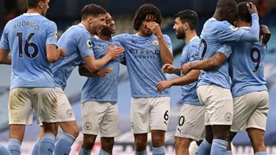 الثلاثي: من سيحسم اللقب؟ فودين يتنافس مع ألفاريز وبرناردو على جائزة لاعب الشهر