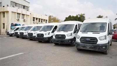 لخدمة المواطنين.. وزارة التخطيط تسلم الأحوال المدنية 18 مركز تكنولوجي متنقل