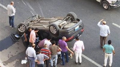 إصابة 6 أشخاص في حادث انقلاب سيارة ملاكي بالصف
