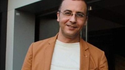 الصمت الحائر