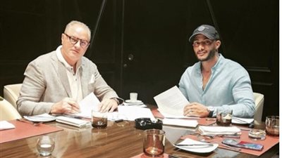مفاجأة.. محمد رمضان يوقع على 