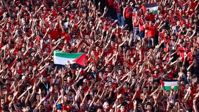 أبو ظبي الرياضيه تقطع هتافات جماهير المارد الأحمر لدعم الفلسطين