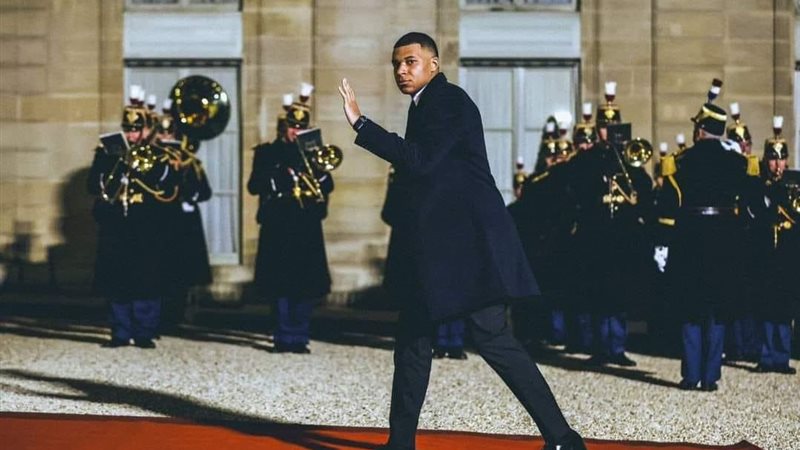 5E6BD9C7-C44D-42B9-80E2-507C1BF9688E