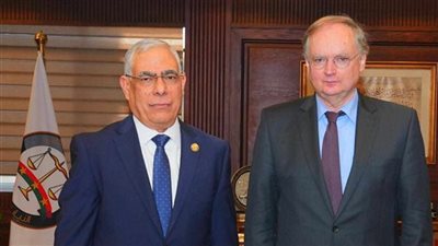 النائب العام يبحث تطوير آليات مكافحة جريمة المنظمة العابرة للحدود الوطنيه