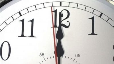 تفاصيل إعادة بدء العمل بالتوقيت الشتوي الليلة