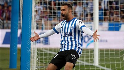 ركلة جزاء تغير مجرى التاريخ.. ألافيس يخطف بطاقة الصعود