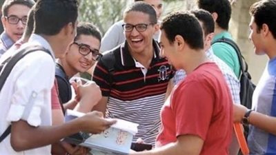 ردود أفعال مبشرة من طلاب الثانوية العامة بالمحافظات عن امتحان اللغة العربية