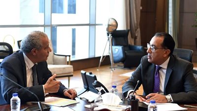 تزامنًا مع عيد الأضحى المبارك.. «مدبولي يتابع مع المصيلحي» موقف توافر السلع الأساسية