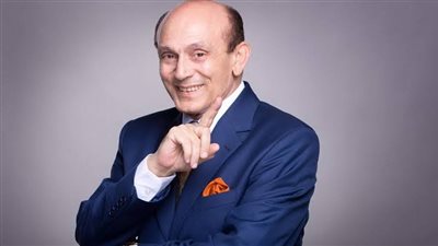 «بابا ونيس» مسيرة فنية حافلة بالأعمال الإبداعية في الكوميديا