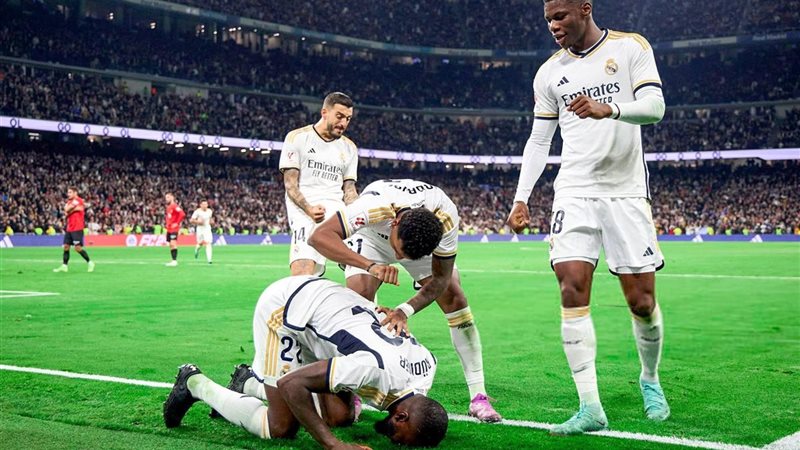 16B9A1AE-7670-41AD-9D7C-168B0C87061F