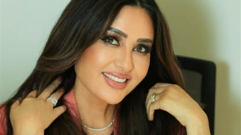 الفنانة لطيفة ||