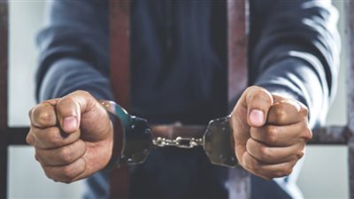 مد أجل الحكم على المتهم بإنهاء حياة الطفلة 