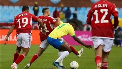 التعادل السلبي يحسم ذهاب المارد الأحمر وصن داونز بالشوط الأول