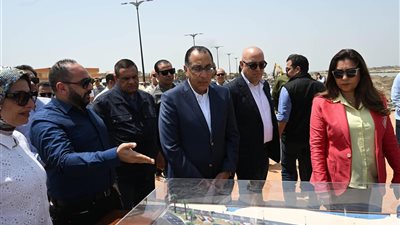 رئيس الوزراء: ميناء دمياط يتضمن بضائع للتصدير لكل دول العالم