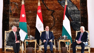 الديوان الأردني يُعلن عقد قمة ثلاثية في العقبة لبحث التطورات بغزة