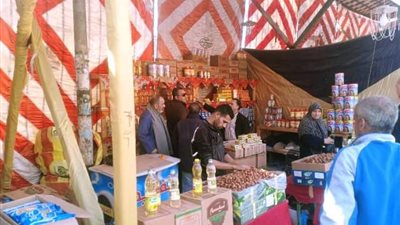 محافظ الشرقية يطمئن على توافر السلع الغذائية والإستهلاكية بالأسعار المعلنة بمعارض أهلآ رمضان 