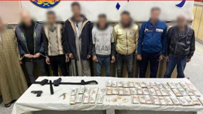 بتهمة النصب وانتحال صفة ضباط.. القبض على 8 أشخاص بالفيوم 