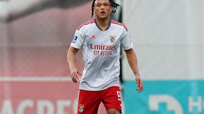 صفقة براقة تحرك مياه السوق الصيفية.. موريرا ينضم لعائلة تشيلسي