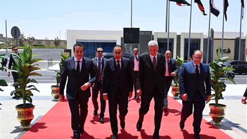 '-الدكتور مصطفى