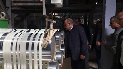 مدبولي يتفقد شركة 