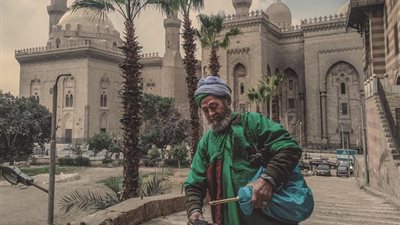 السقا مات.. وفاة صاحب المهنة الربانية 