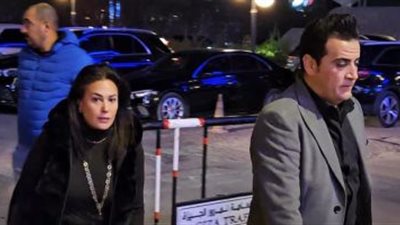 نجوم الفن يقدمون واجب العزاء في والدة لطيفة