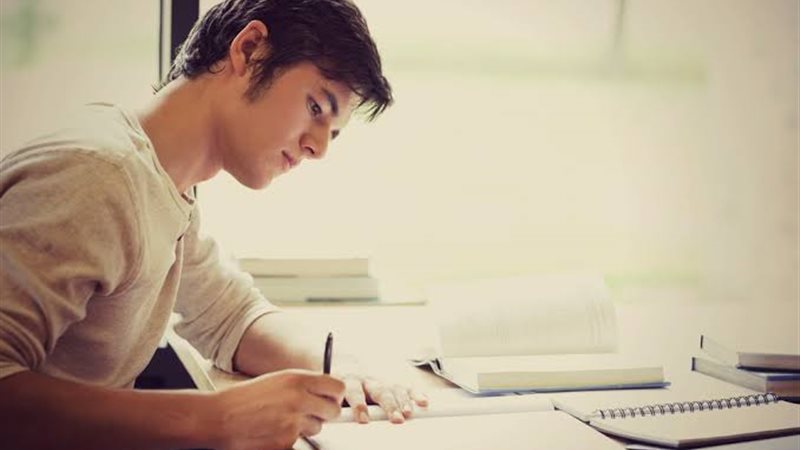 طلاب الثانوية العامة