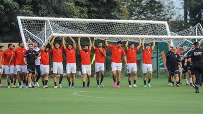 جلسة تدريب استثنائية لمنتخب مصر: لمعان الفريق قبل مواجهة موزمبيق