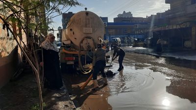التعامل الفوري لشفط وكسح تجمعات مياة الأمطار ببعض المراكز والمدن بنطاق محافظة الدقهلية