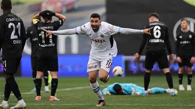 تريزيجيه يقود هجوم طرابزون أمام فاتح كاراجومروك بالدوري التركي 