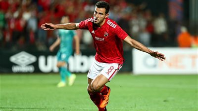 الكشف من وكيل اللاعب: ما الذي دفع حمدي فتحي للرحيل عن الأهلي إلى الوكرة؟