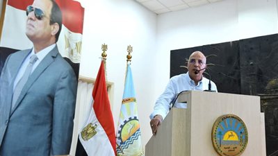 «سويلم» يستعرض جهود تطوير منظومة إدارة الري والصرف بالواحة