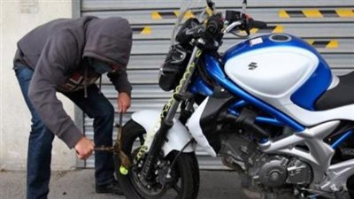 حبس المتهمين بسرقة الدراجات البخارية فى الجيزة 4 ايام