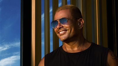  تزامناً مع عيد الحب.. عمرو دياب يطرح أحدث أغنياتة الرومانسية 