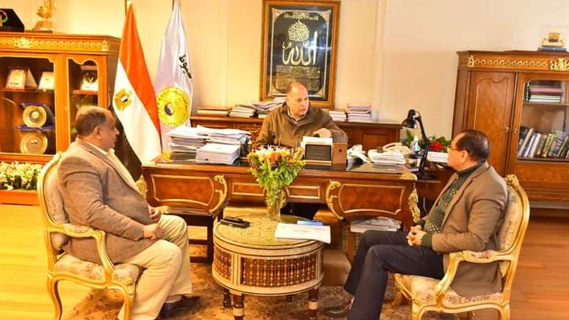 محافظ أسيوط