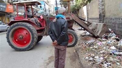 مختار: رفع 360 طن قمامة و30 من أتربة من الشوارع والميادين بالدقهلية