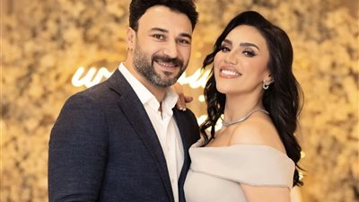 محمد العمروسي ينفي شائعات فارق السن مع مي فاروق