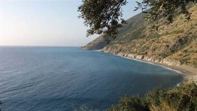 حقيقة انحسار مياه البحر عن شواطئ الجمهورية مما ينبئ بحدوث تسونامي