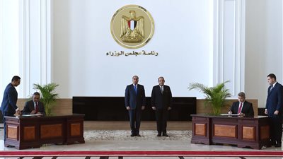 رئيس الوزراء يشهد توقيع بروتوكول تعاون لإصدار تراخيص المشروعات الصناعية