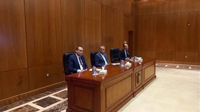 وزير القوى العاملة للمصريين بالأردن: الدولة مستمرة في حمايتكم ورعايتكم.. وعليكم الالتزام بالقوانين